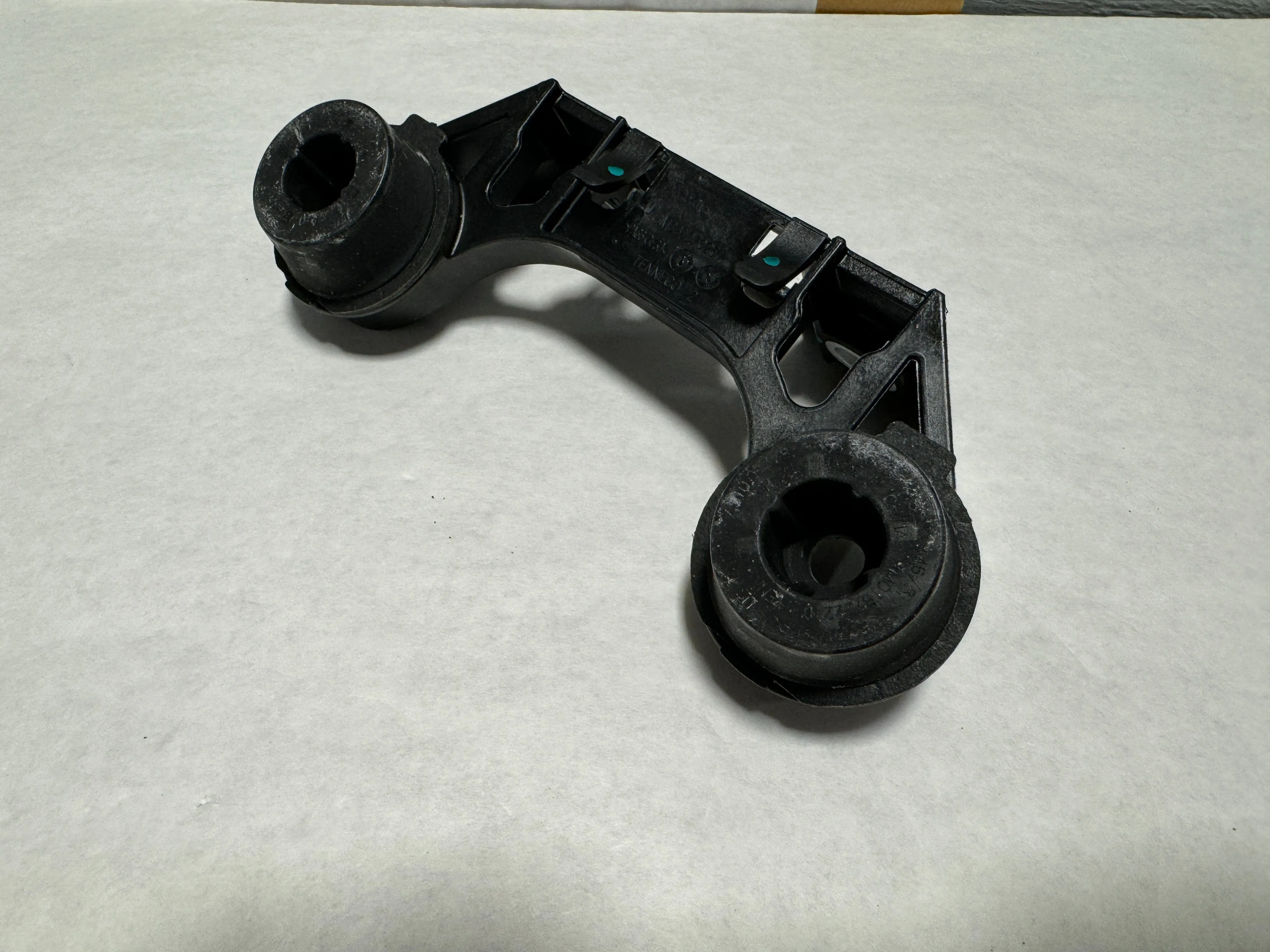 2016-2019 Chevrolet Cruze 1.4 Exhaust Rear Muffler Hanger OEM