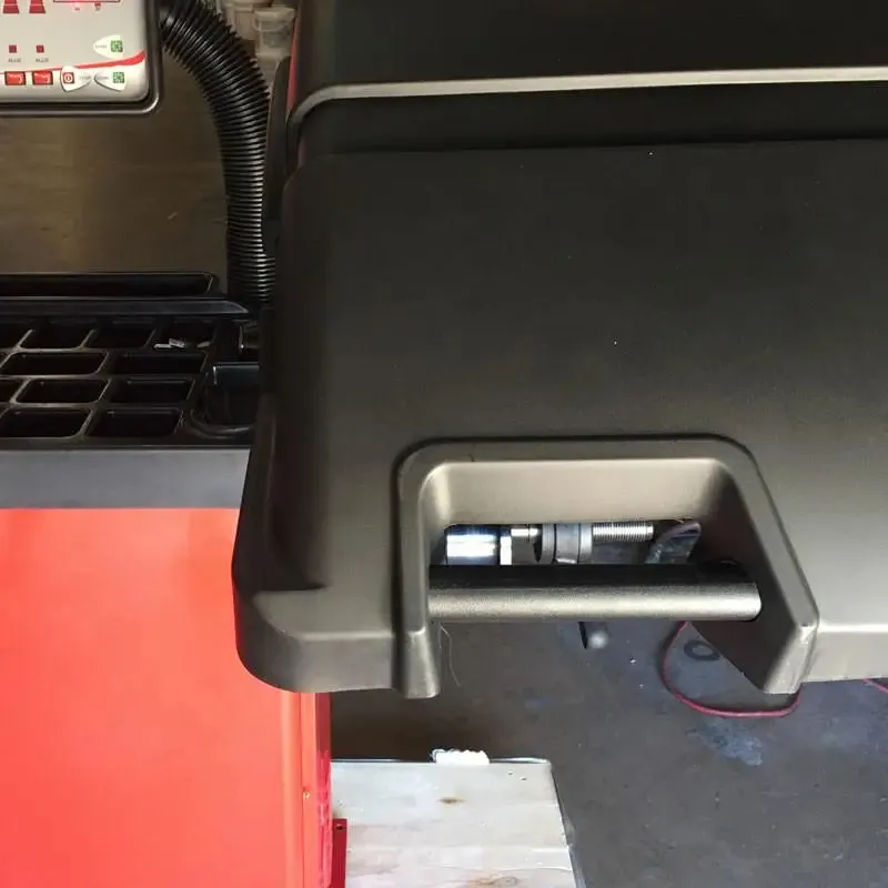 AA High Performance Tire / Wheel Balancer (With Hood)