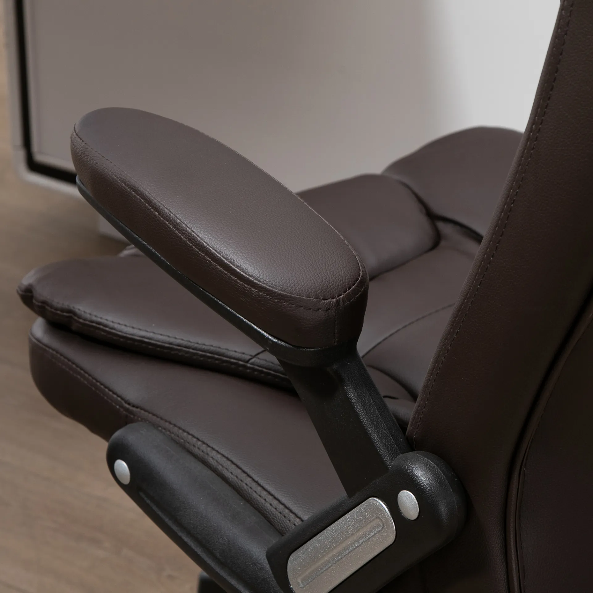 HOMCOM Executive Office Chair with Massage and Heat, High Back PU Leather, Reclining Function, Brown
