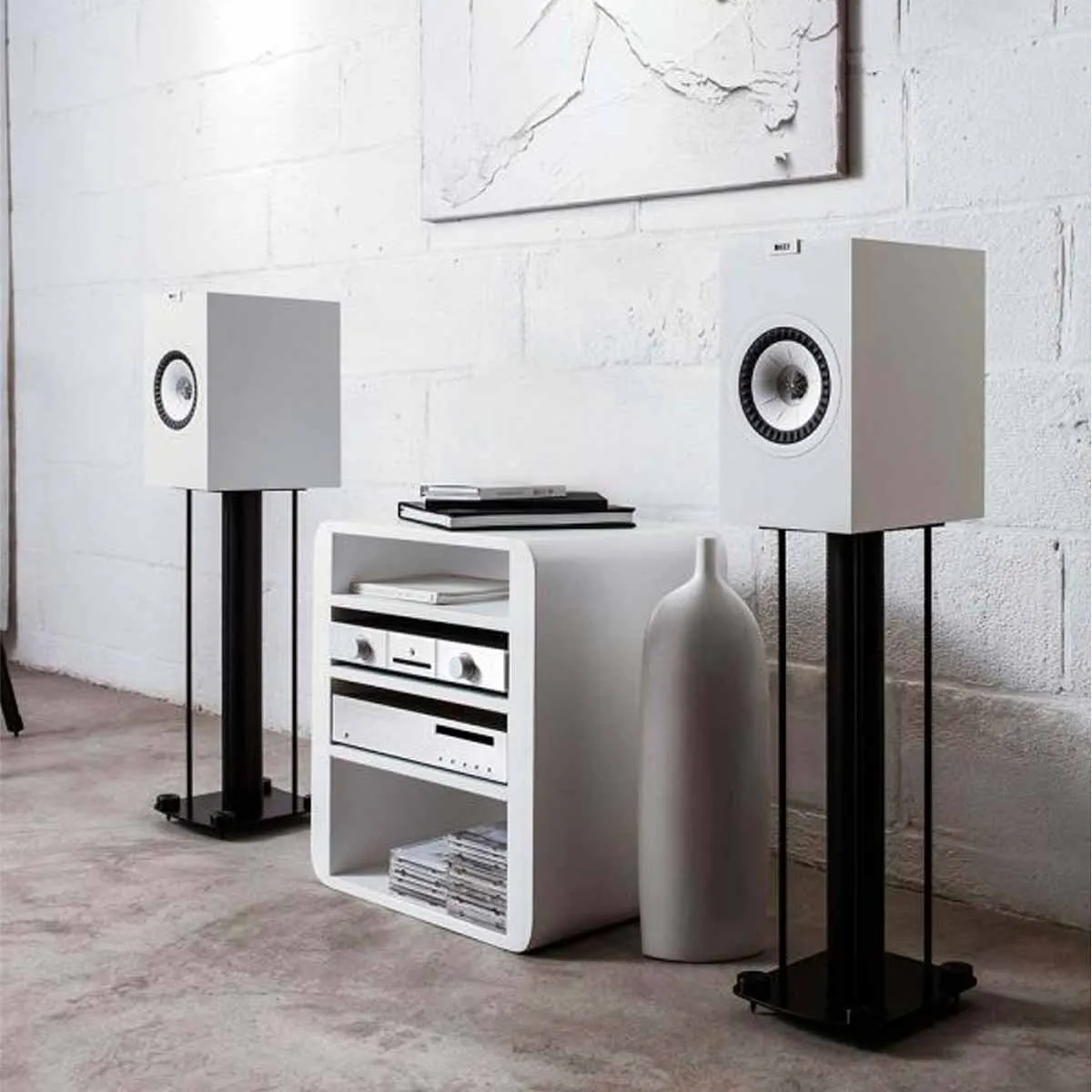KEF Q350 Bookshelf Speakers - Pair
