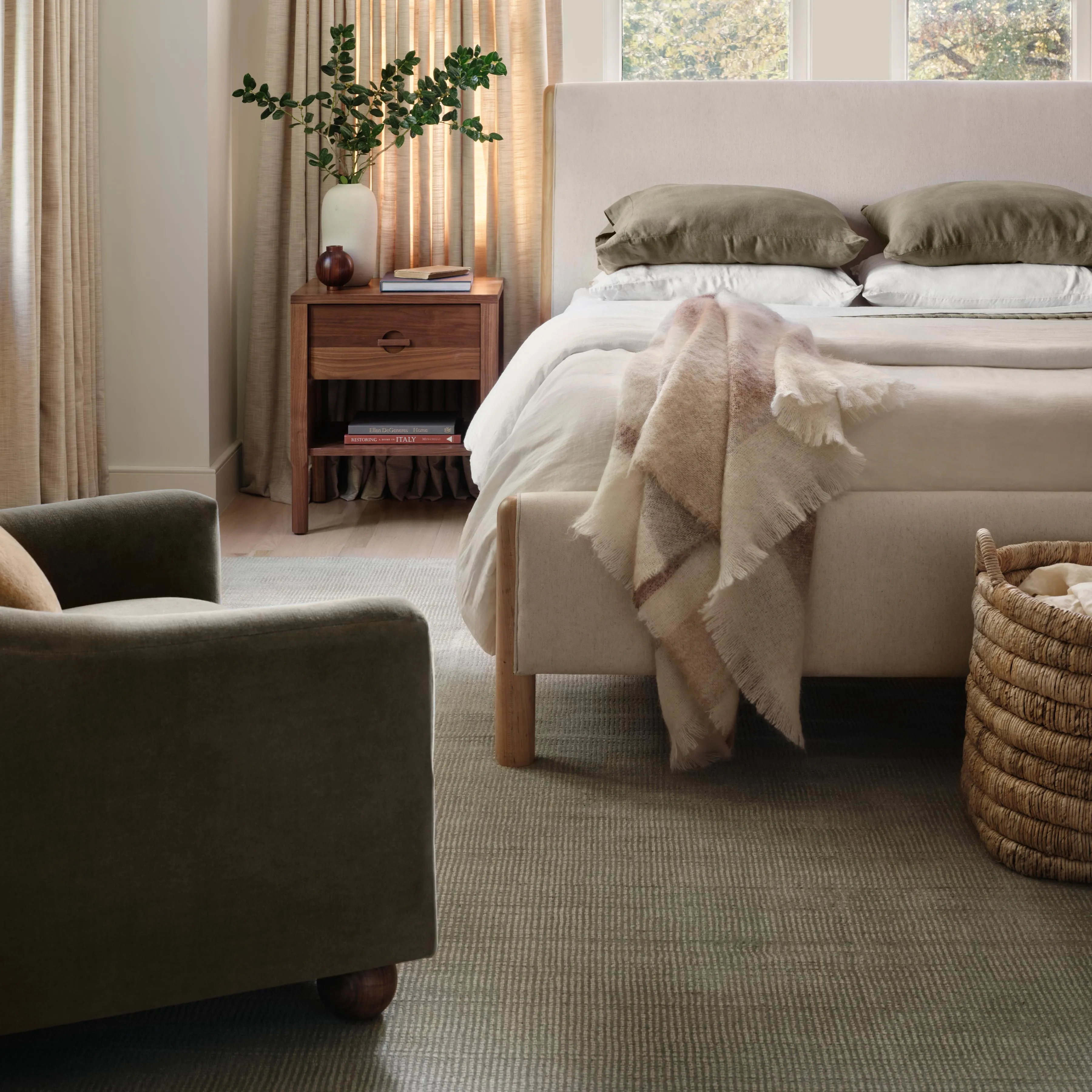 Vale Armchair