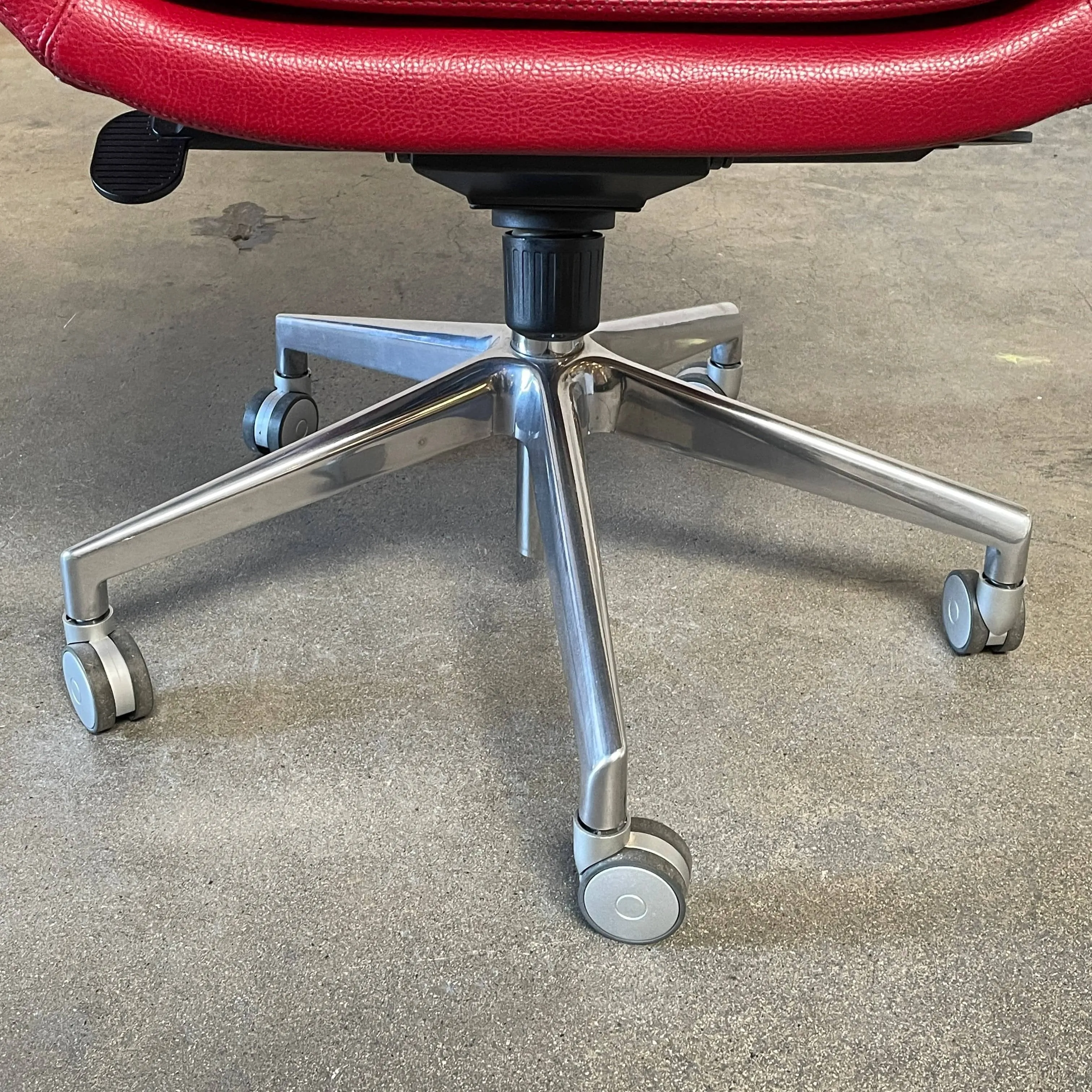 Zanotta 2280 Lady Task Chair